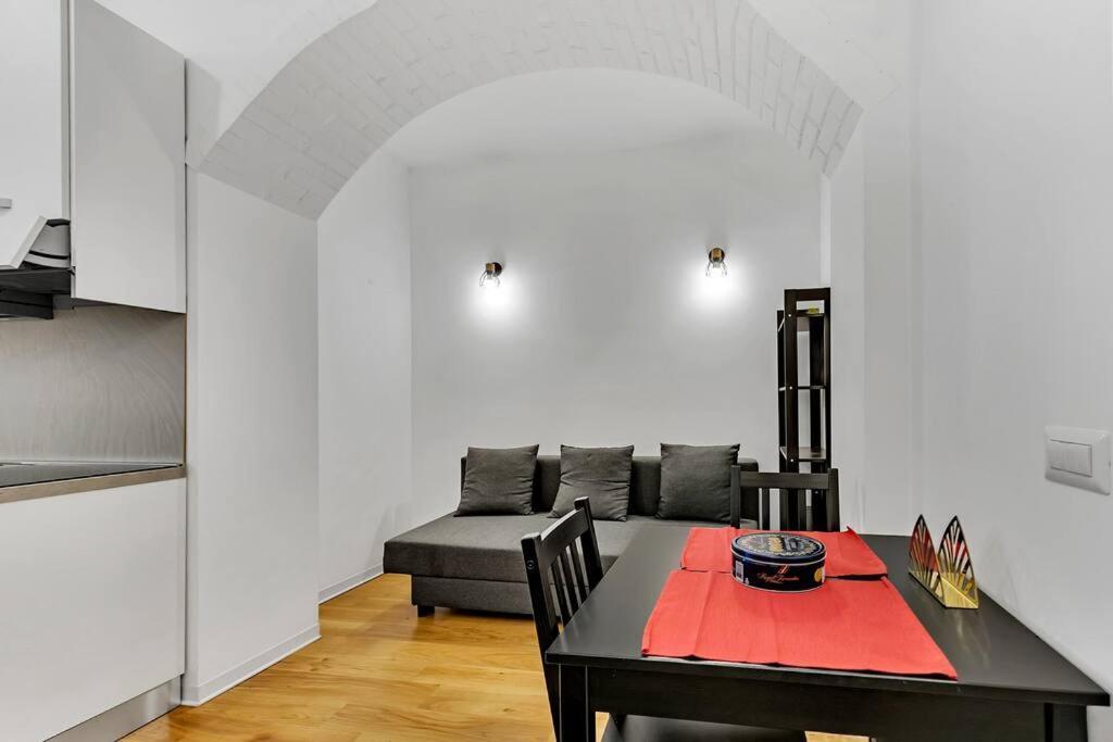Alessia'S Flat - San Luigi Appartement Milaan Buitenkant foto